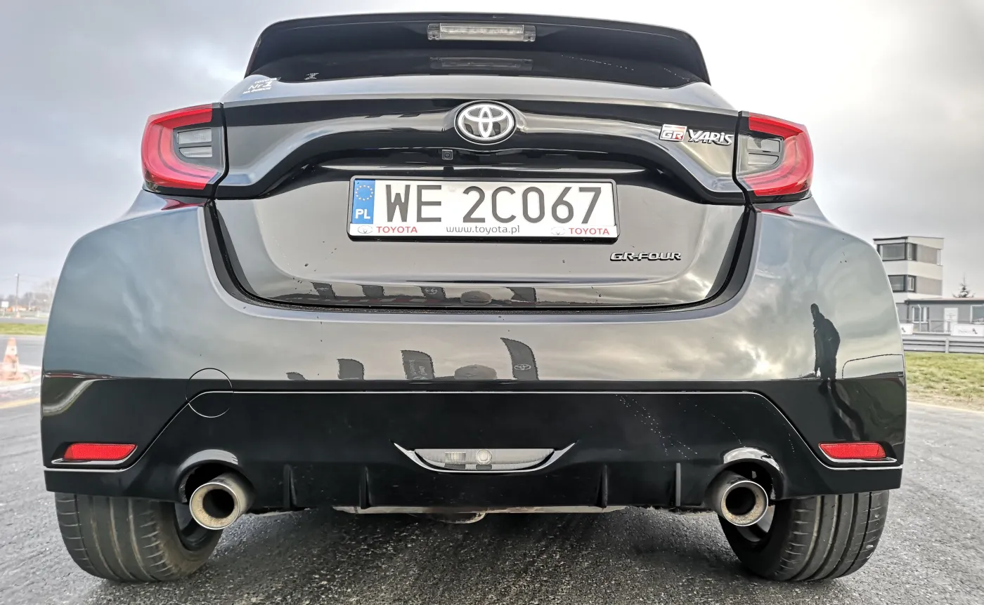 toyota-gr-yaris-37055834.jpg