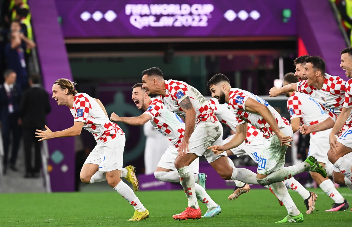 Brazylia z nieba do piekła. Chorwacja pierwszym półfinalistą!