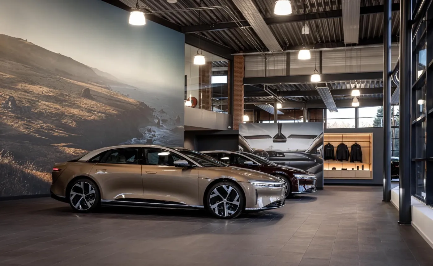 Lucid Air wjeżdża na nasz rynek. Zmiażdży Teslę i zamknie usta sceptykom?