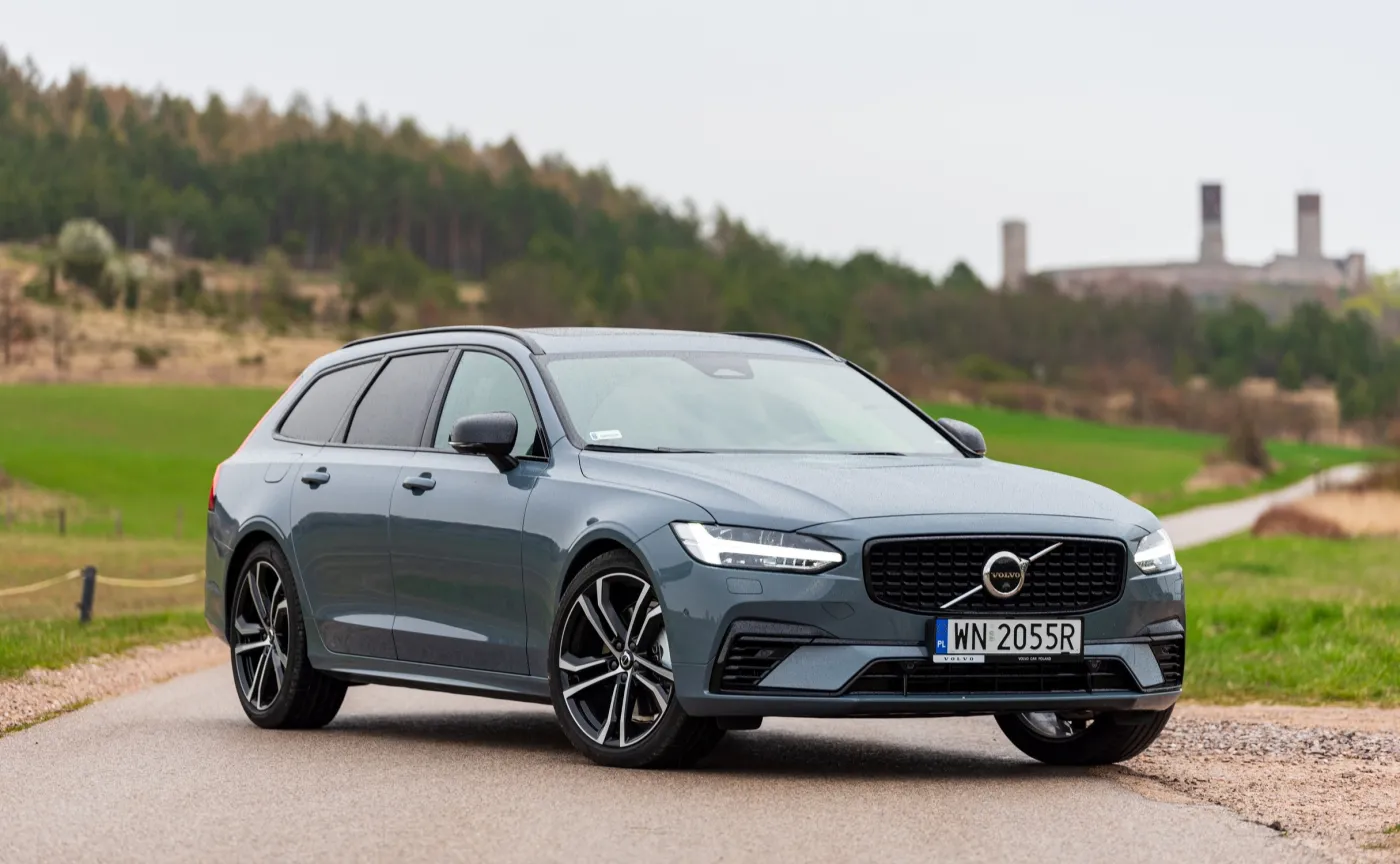 41-volvo-v90-10-37663042.jpg