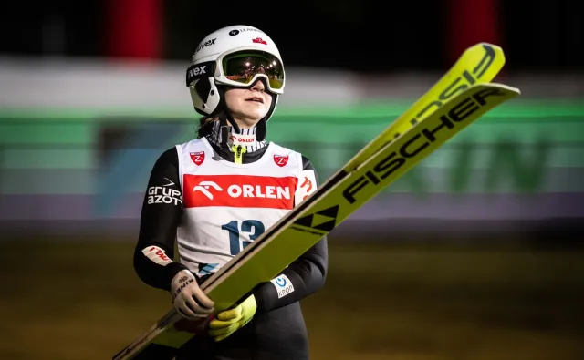 PŚ w skokach kobiet. Konderla i Cieślar awansowały do konkursu w Villach
