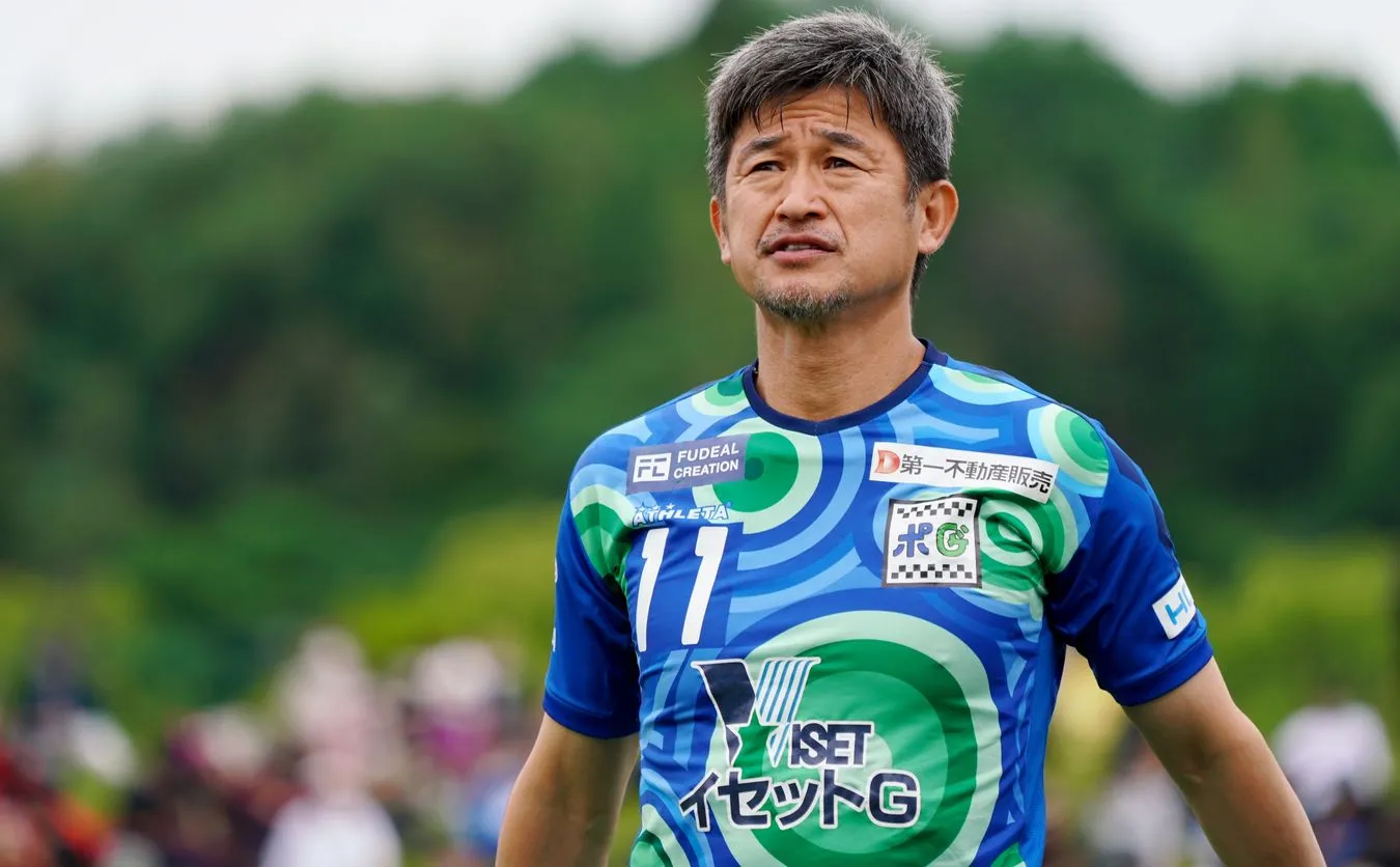 Najstarszy zawodowy piłkarz Miura zagra w Portugali