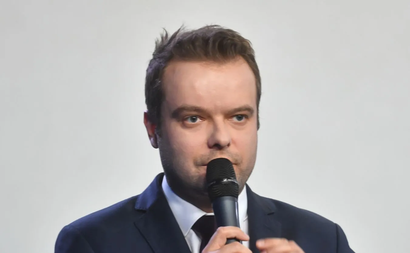 Bochenek: Tusk chce zablokować emisję filmu "Nasz człowiek w Warszawie"