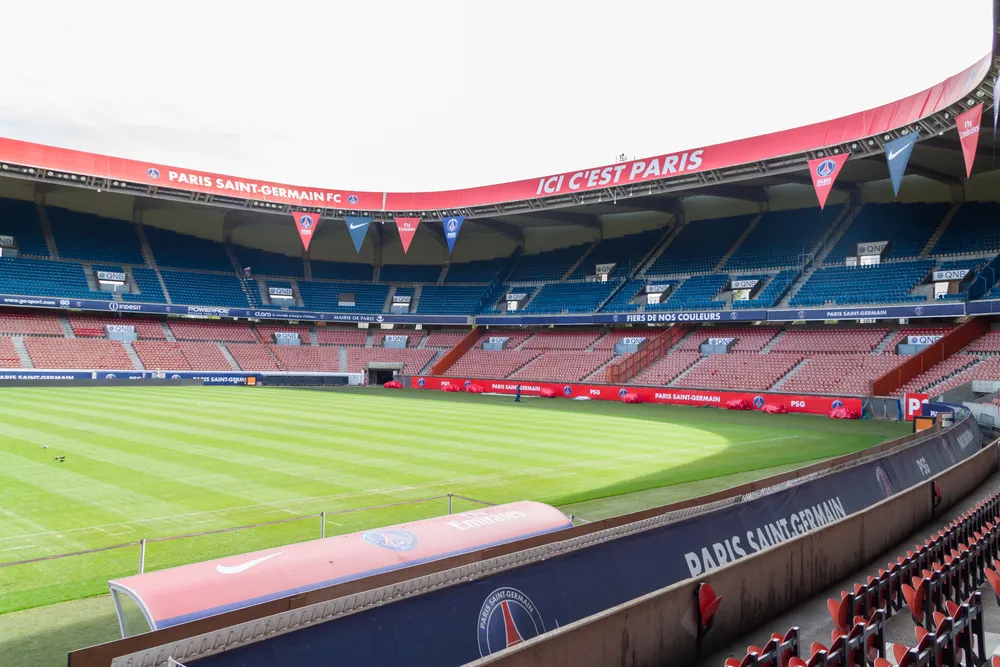 Groźby na nic się zdały. Parc des Princes nie zostanie sprzedany PSG