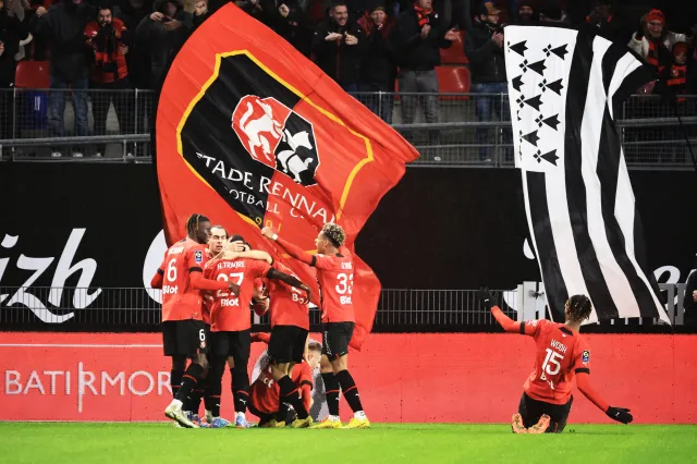 Messi, Neymar i Mbappe bezradni. PSG przegrało z Rennes [WIDEO]