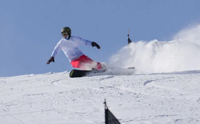 Oskar Kwiatkowski mistrzem świata w snowboardzie! Polacy z medalami w gigancie