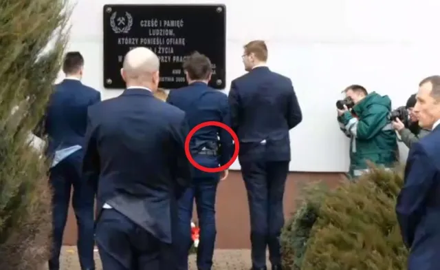 Ziobro z pistoletem za pasem. Oto co sądzą o tym Polacy