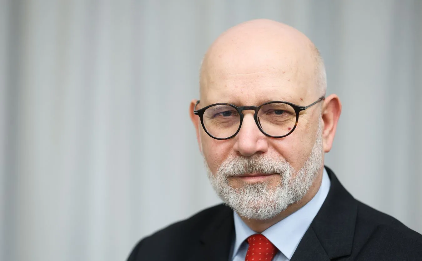 Skargi na reportaż o Janie Pawle II. Szef KRRiT wszczął postępowanie