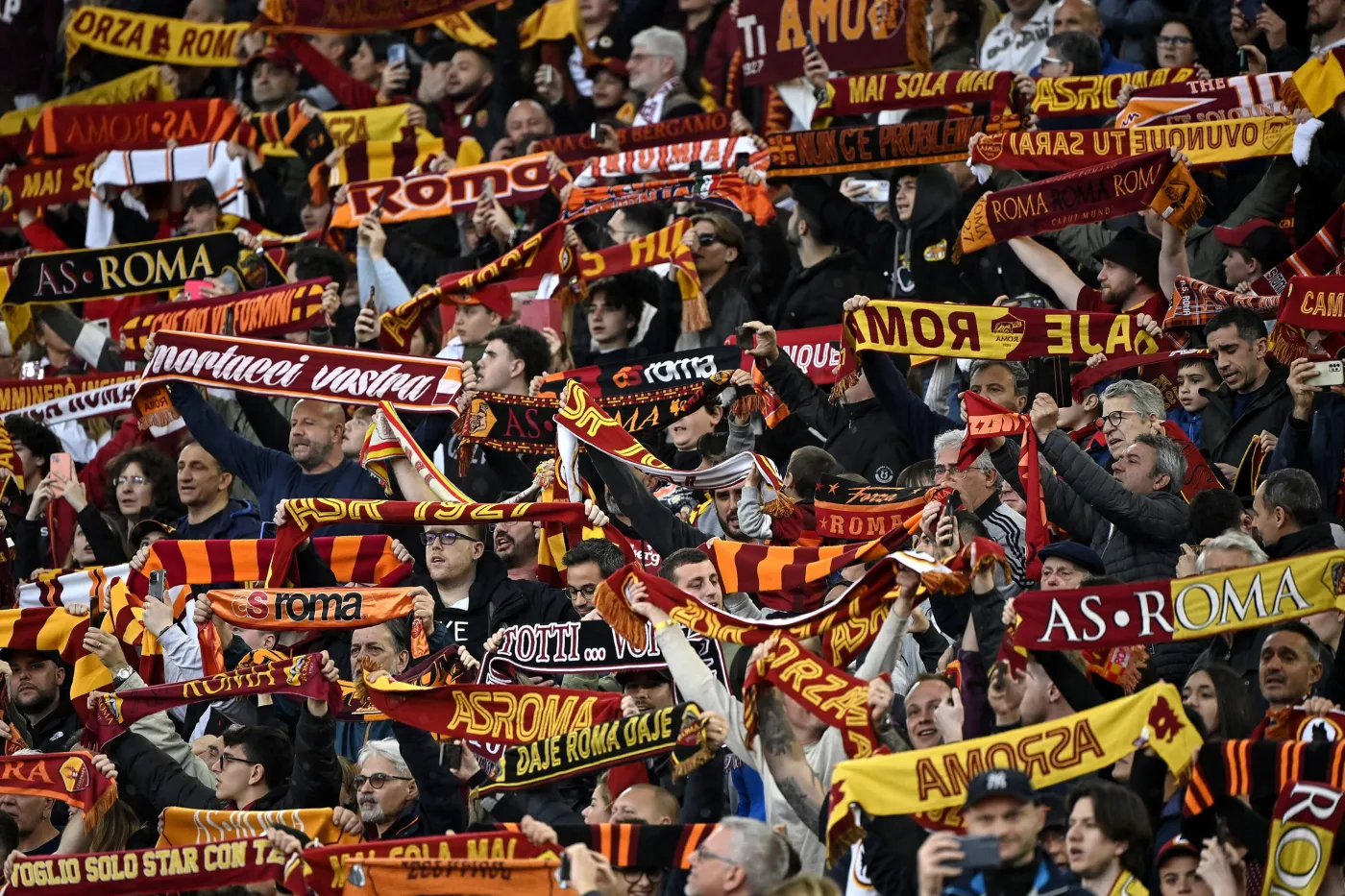 Mecze Romy z Feyenoordem w Lidze Europy bez kibiców gości