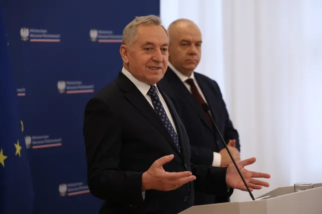 Piotr Müller: Pan minister Kowalczyk zostaje w rządzie...