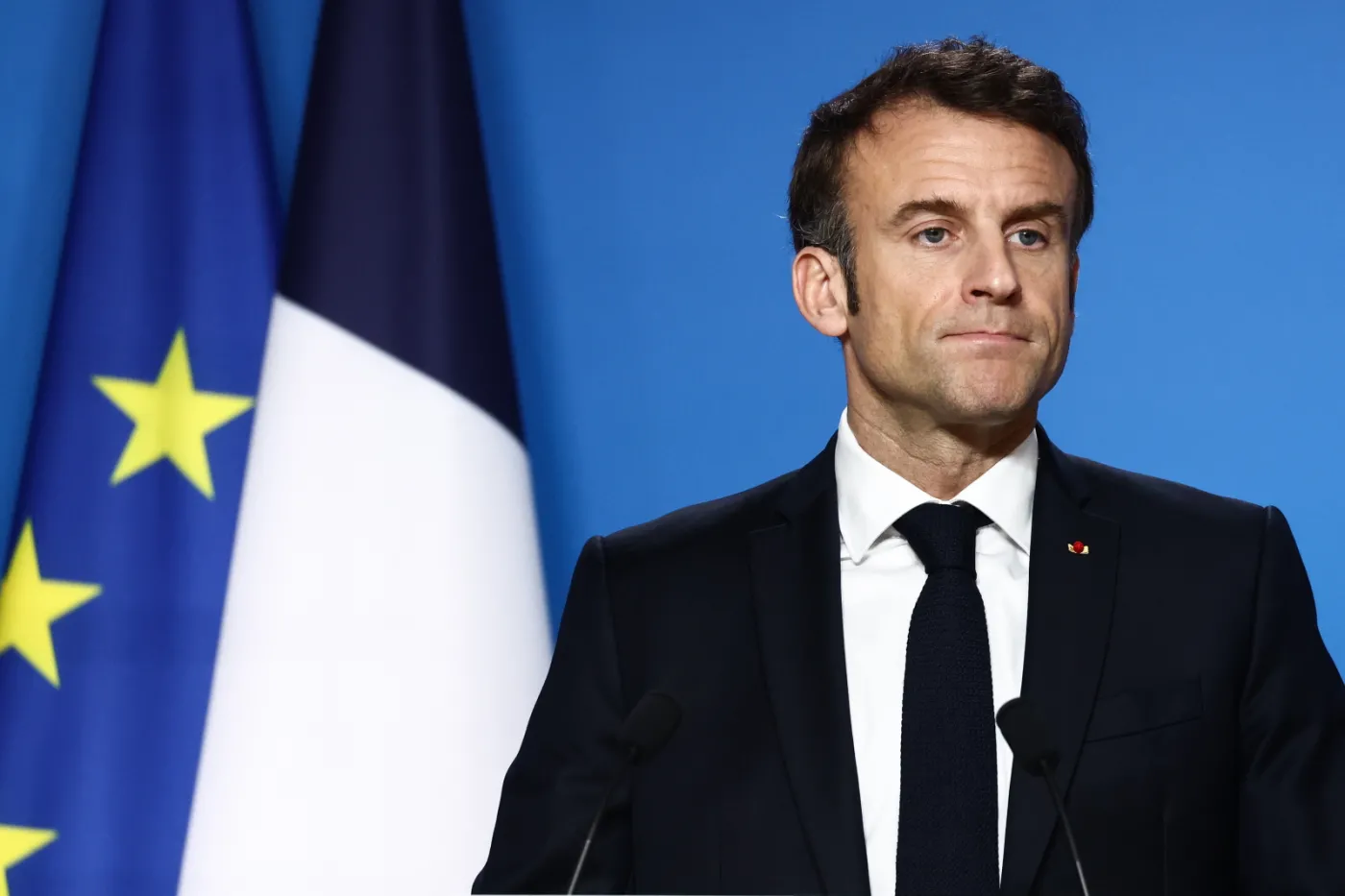 Emmanuel Macron w Brukseli: Nie ustąpię przed przemocą