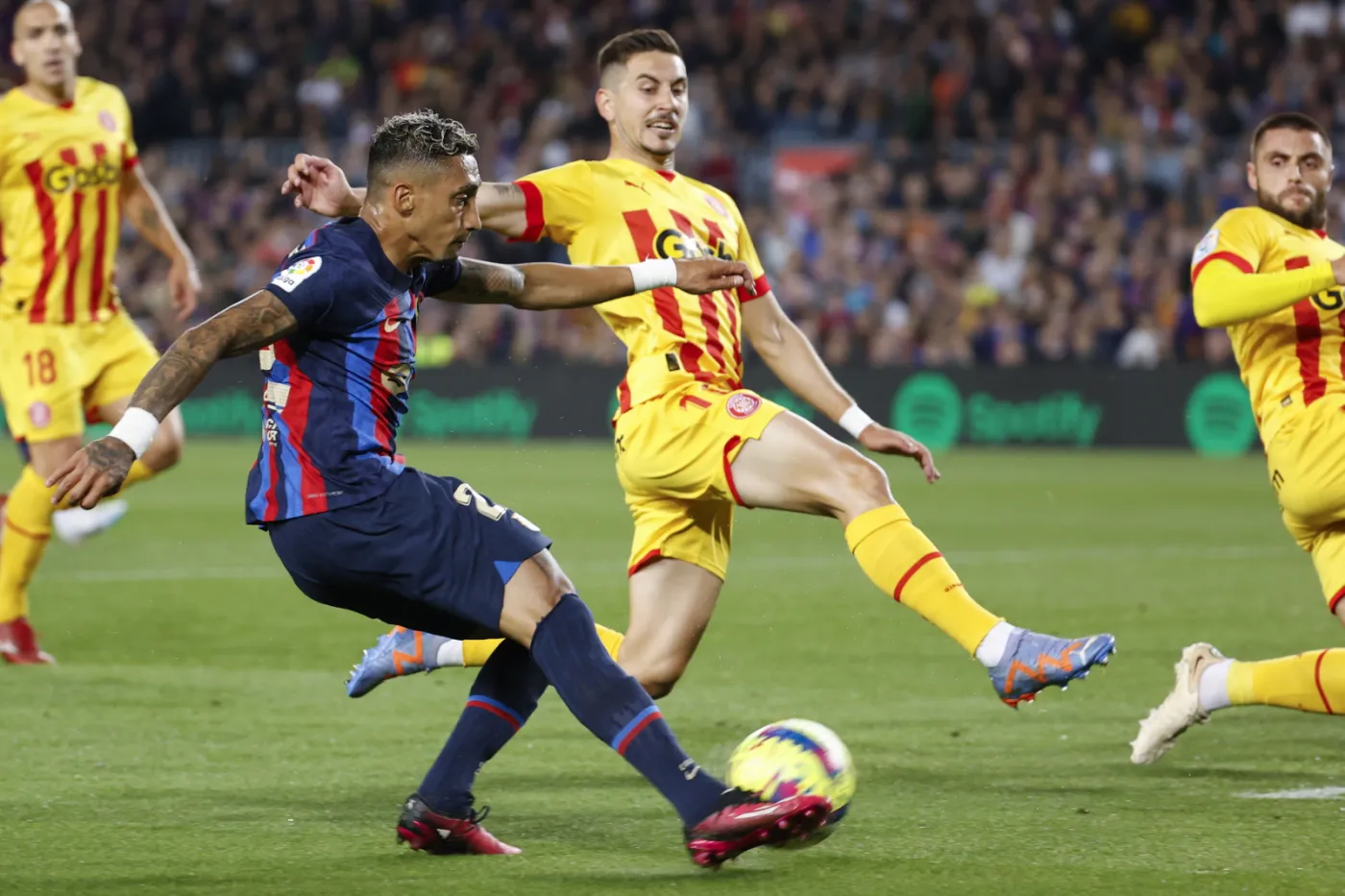 Bezbramkowy remis Barcelony z Gironą w derbach Katalonii