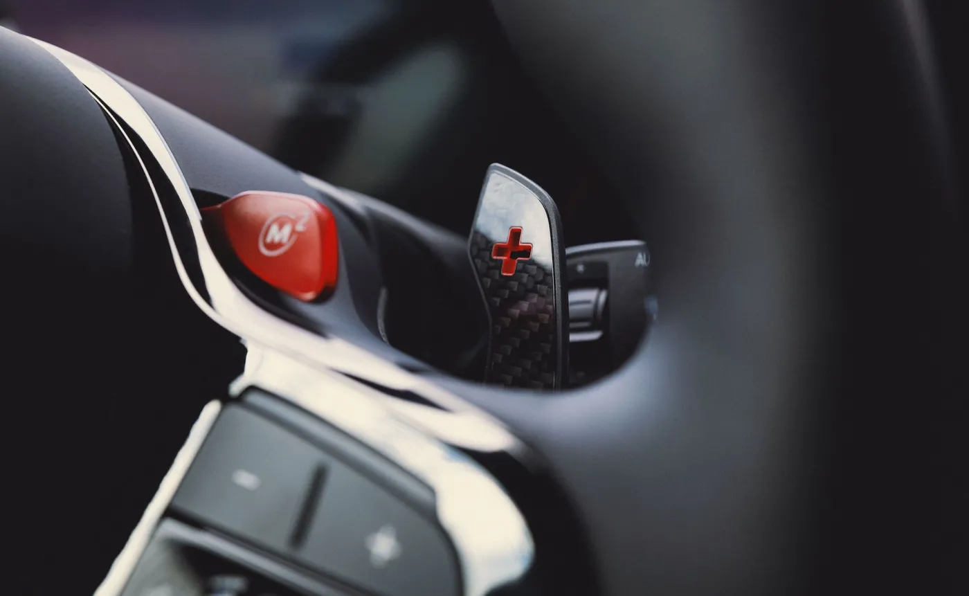 bmw-xm-label-red-37767783.jpg