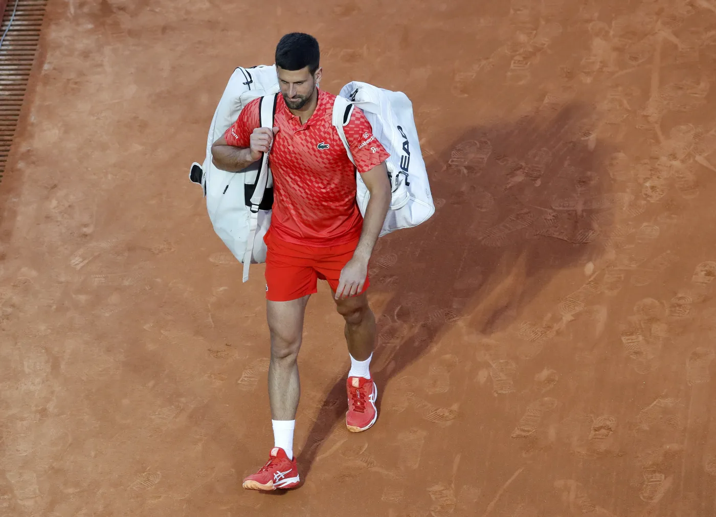 Djokovic musiał się spakować już po 1/8 finału. Sensacja w Monte Carlo [WIDEO]