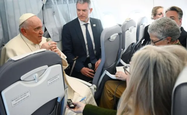 Papież: Trwa misja w sprawie pokoju na Ukrainie