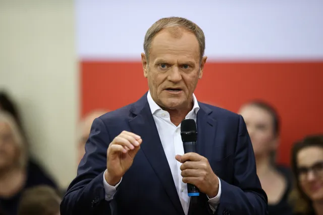 Waloryzacja 500+ na 1 czerwca. Tusk zapowiada złożenie projektu ustawy