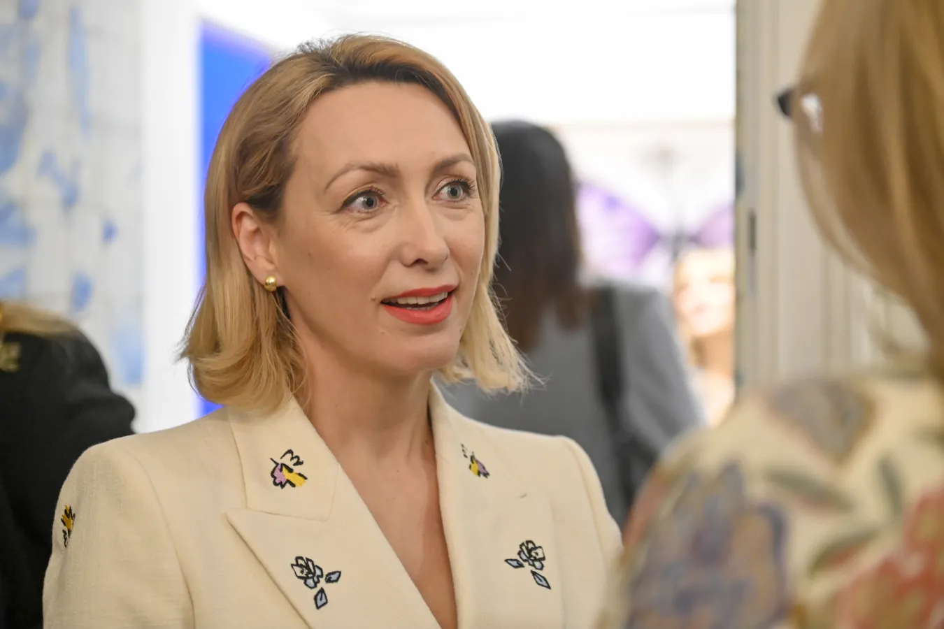 Anna Kalczyńska leczy córkę na NFZ. Ile zapłaciła za ortezę?