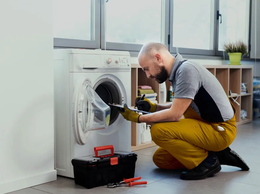 Naprawiamy czy kupujemy? BADANIE pokazało, jak Polacy traktują zepsute sprzęty