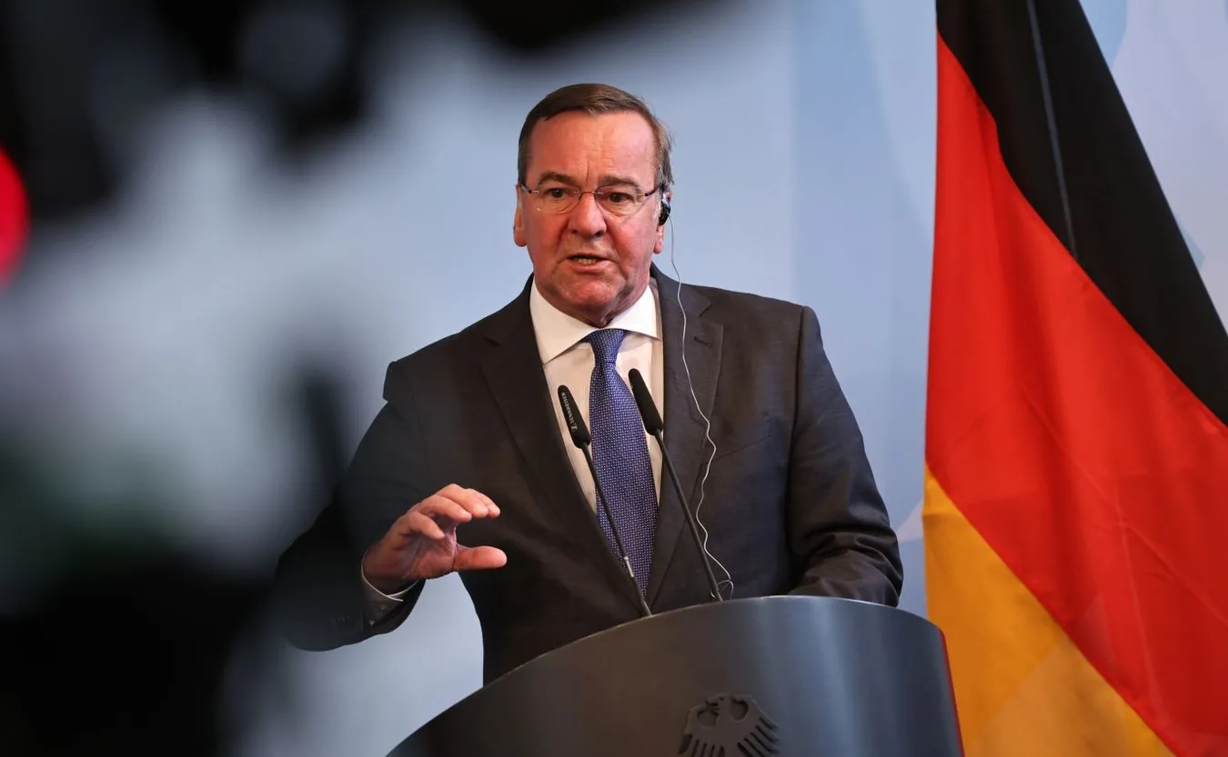 Skandal w Niemczech. Pistorius "przerażony" tym ruchem Schroedera