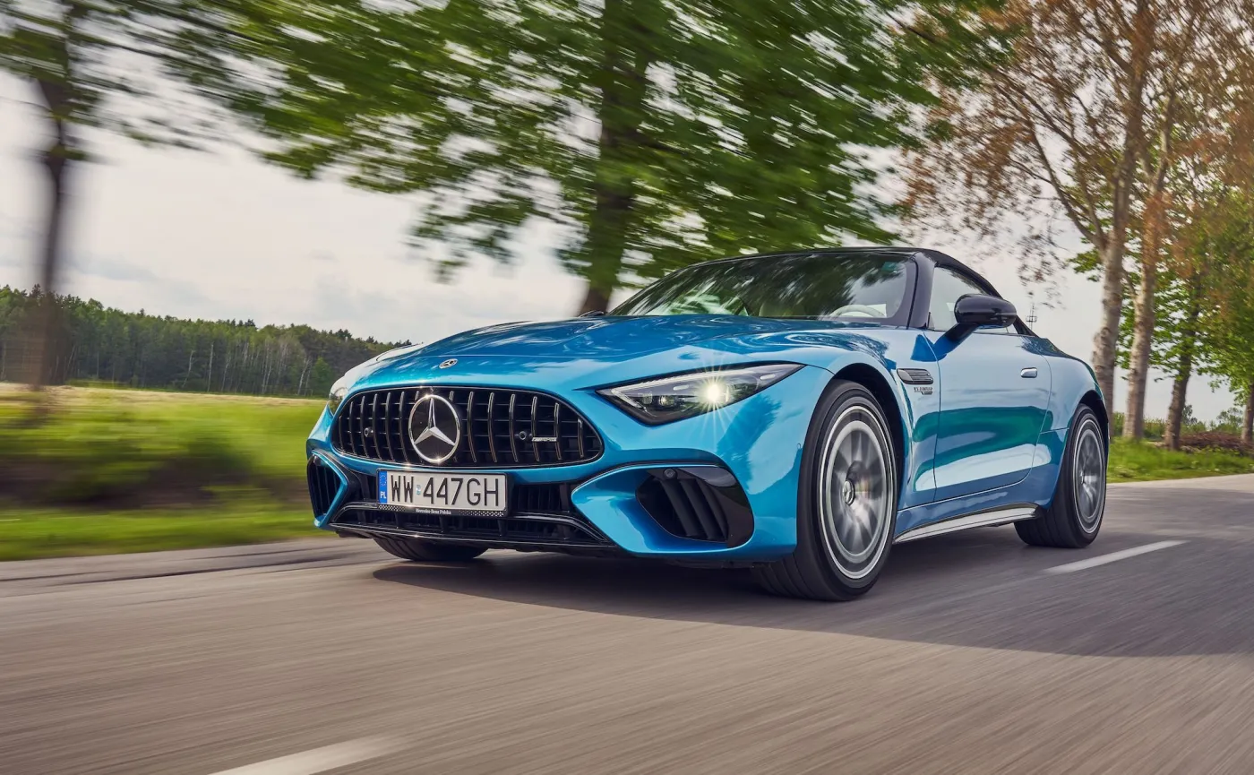 NOWY Mercedes-AMG SL cieszy oko, ucho i duszę. Będziesz w szoku!
