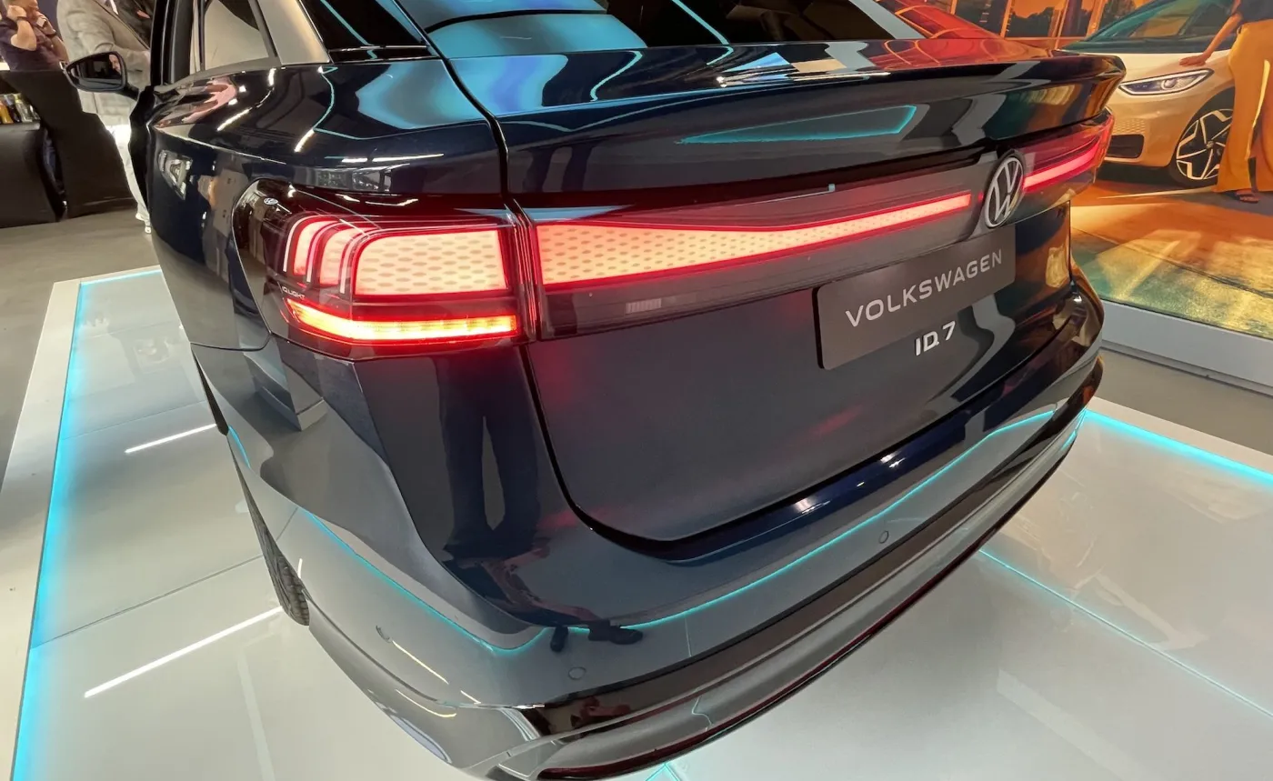 Volkswagen ID.7 już w Polsce! Cena? SUV-y tracą sens