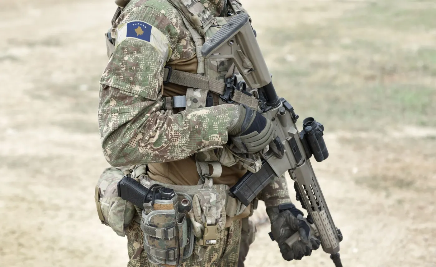 Serbska armia postawiona w stan gotowości bojowej. Rozlokowana w pobliżu granicy z Kosowem