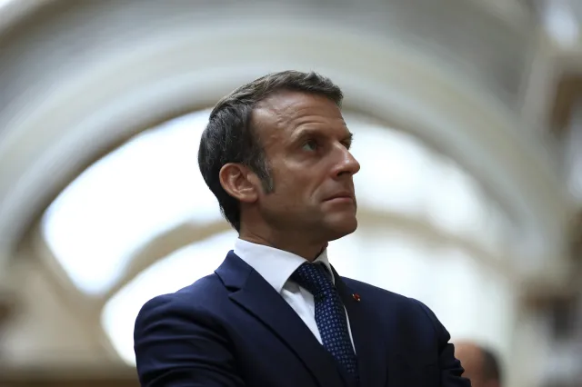 Nowa Kachowka. "Francja potępia ten odrażający akt". Macron zapowiada pomoc