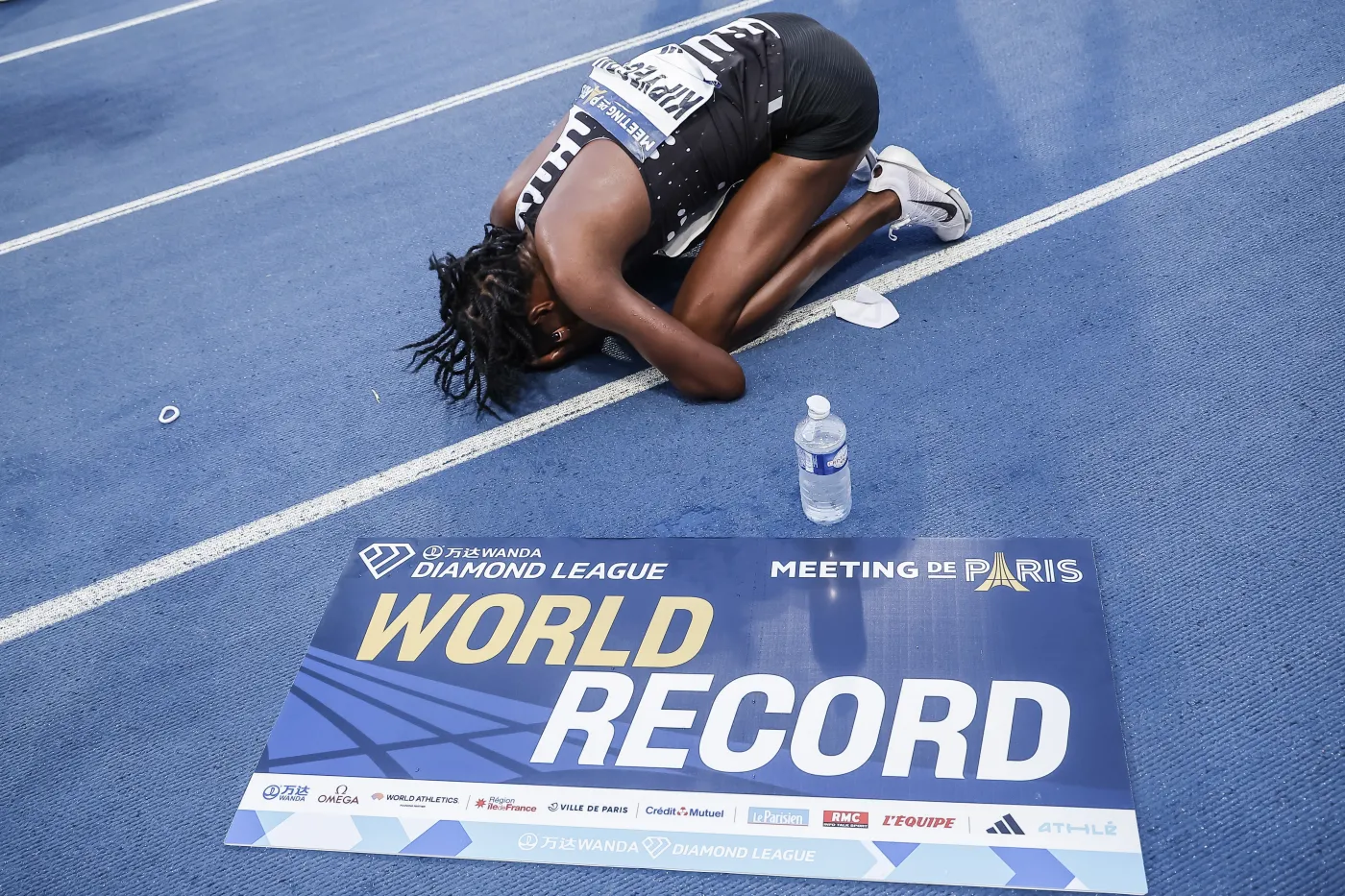 Faith Kipyegon poprawiła rekord świata w biegu na 5000 m