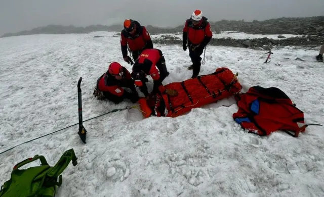 Pierwszy wakacyjny weekend w Tatrach. 13 turystów potrzebowało pomocy