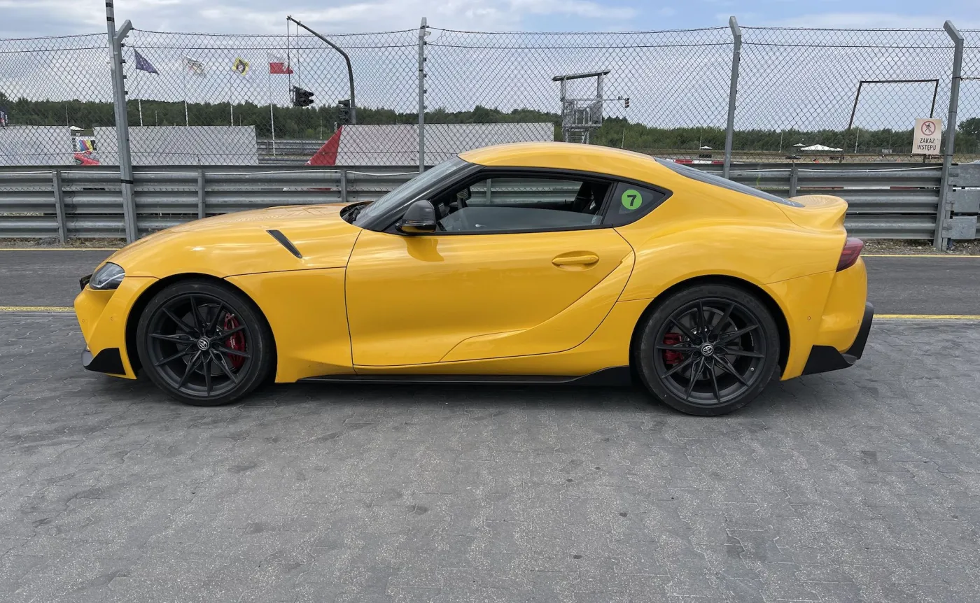 toyota-gr-supra-37856374.jpeg