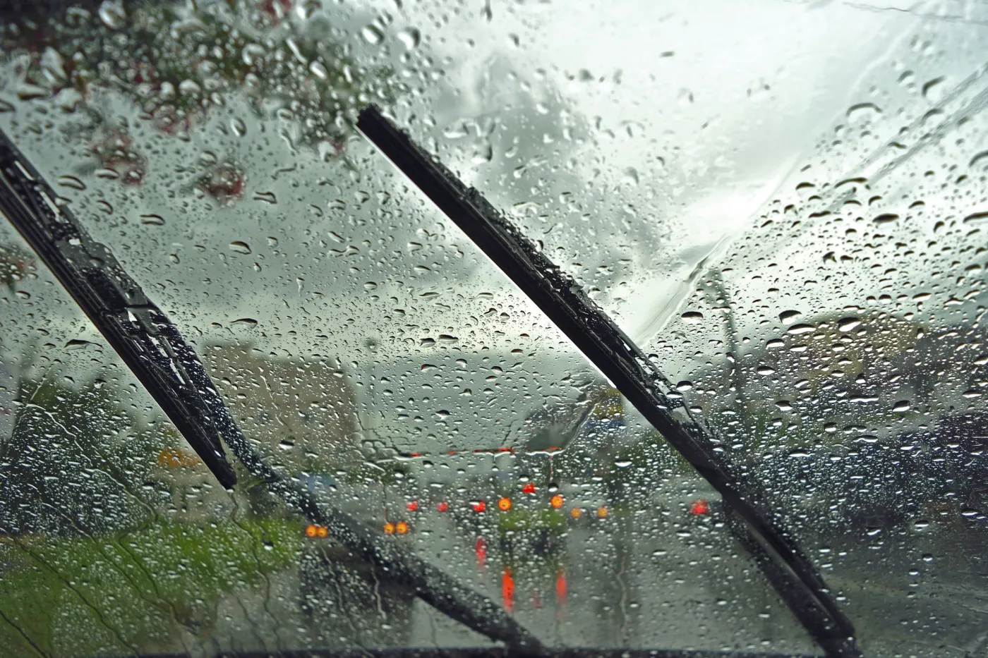 Pogoda się psuje. Nadchodzą jesienne deszcze [PROGNOZA]