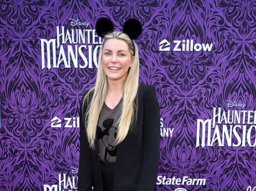 Gdzie ten seksapil? Króliczek "Playboya" i ostatnia żona Hugh Hefnera na premierze filmowej [FOTO]