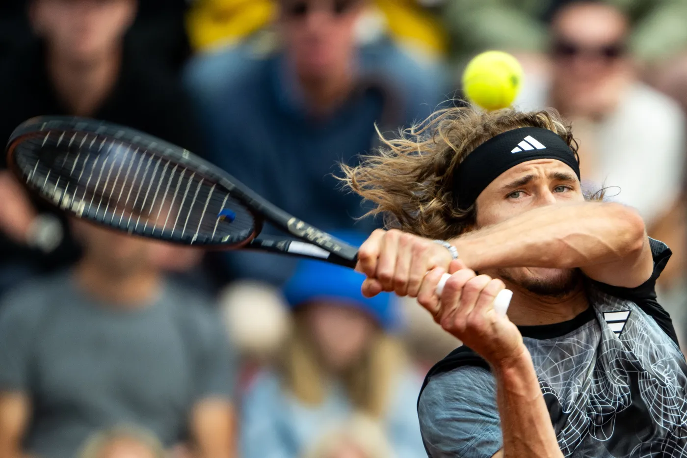 Alexander Zverev w tarapatach. Matka jego dziecka oskarża go o napaść