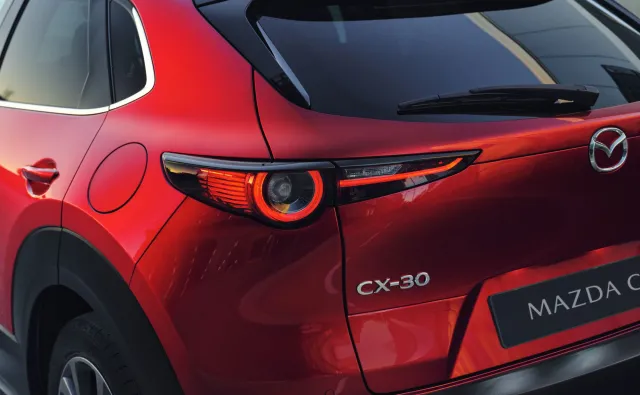 Nowa Mazda CX-30 już w Polsce! Cena? Nie tylko silnik 2.0 robi różnicę