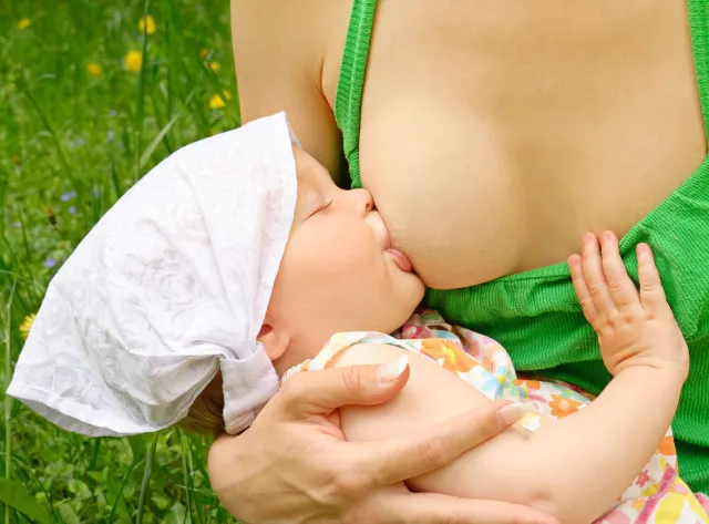 Wcześniaki karmione piersią lepiej się uczą