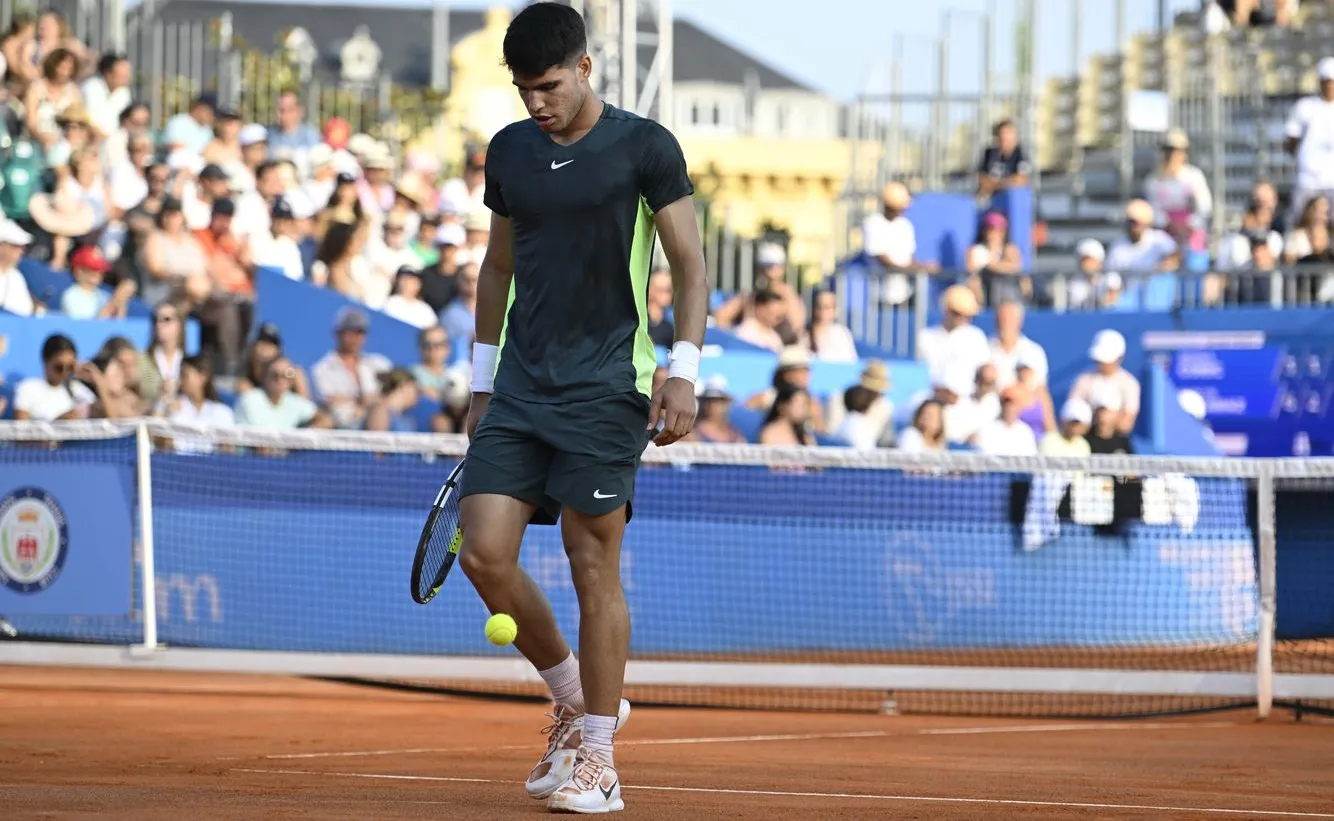 Alcaraz wciąż liderem rankingu ATP. Hurkacz spadł na 17. miejsce.