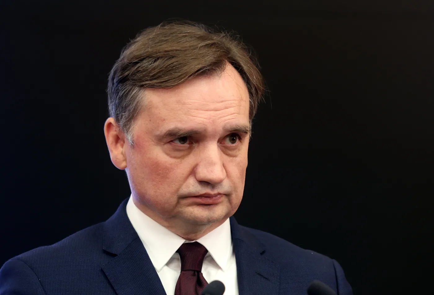 "Uwierzyli, że są rasą nadludzi, którym wolno więcej". Wyraźnie zirytowany Ziobro odpowiedział Stuhrowi