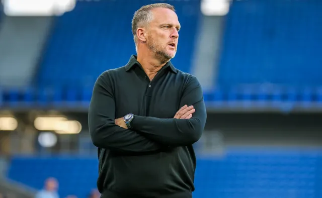 Van den Brom: Jesteśmy przygotowani na ofensywnego Spartaka