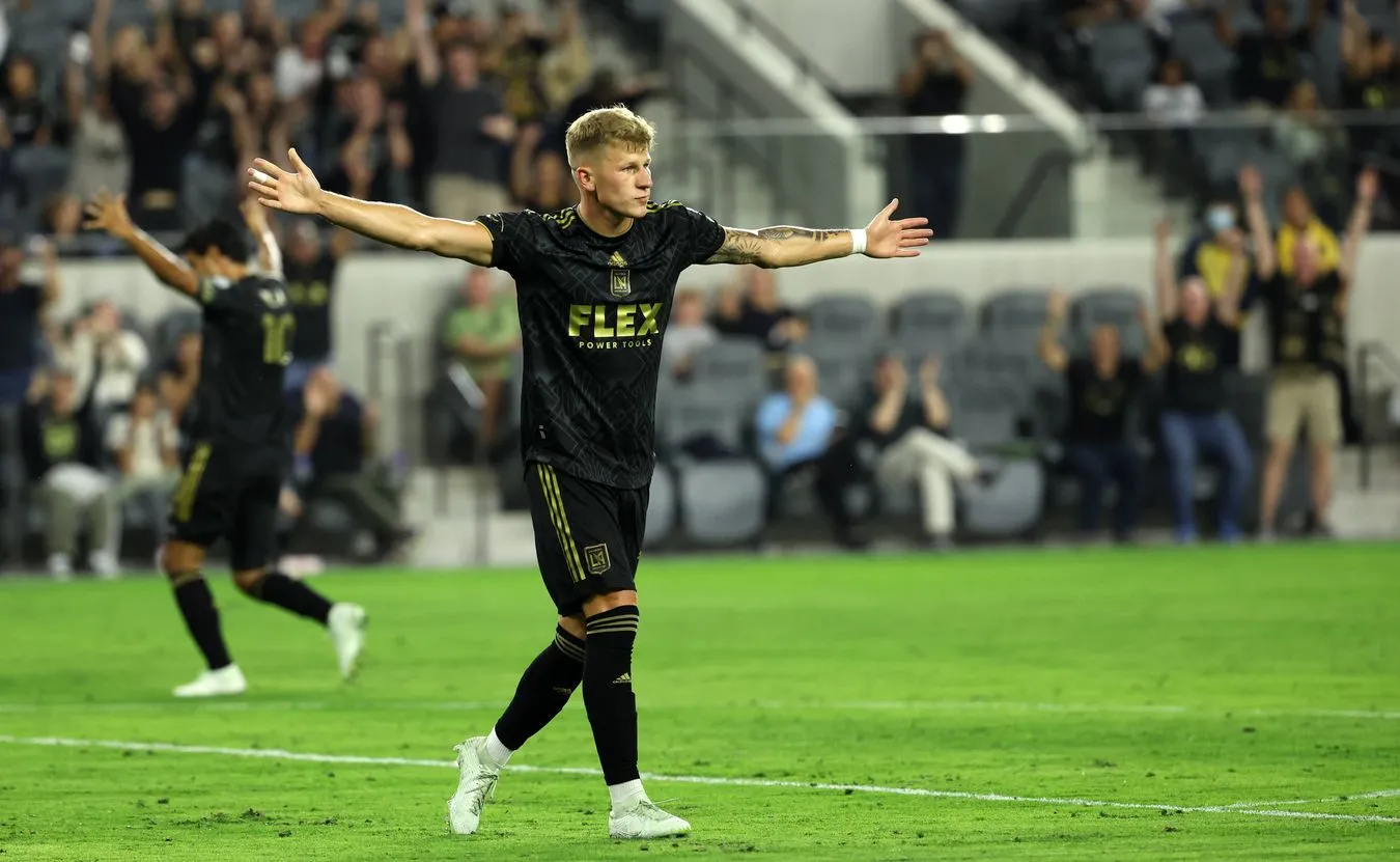 Liga MLS. Ciężka kontuzja Niezgody, trzeci gol Bogusza [WIDEO]