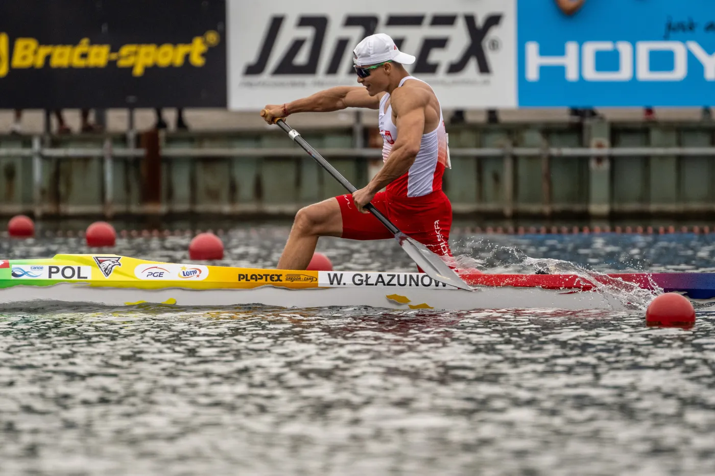 MŚ w kajakarstwie. Brązowy medal Głazunowa w jedynce na 5000 m