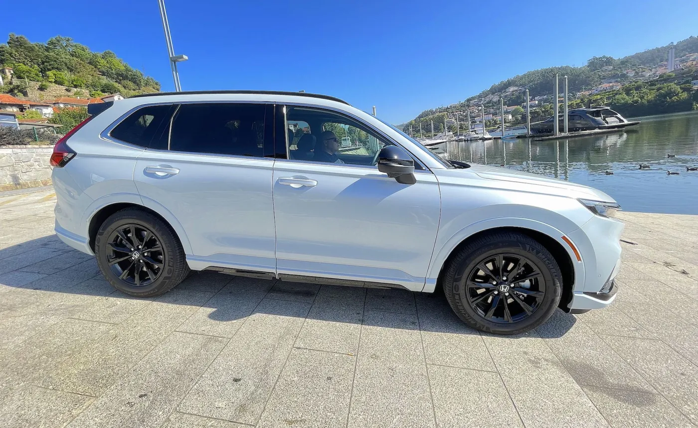 honda-crv-ephev-37927914.jpeg