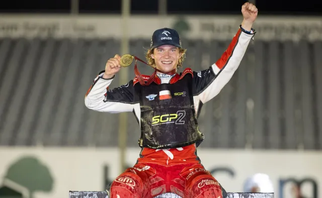 Mateusz Cierniak drugi raz z rzędu mistrzem świata juniorów na żużlu