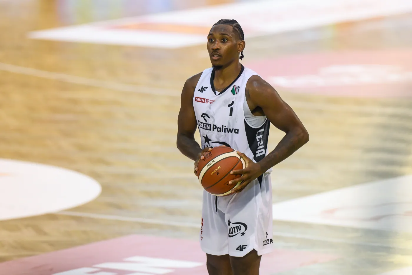 Koszykarze Legii Warszawa krok bliżej Ligi Mistrzów FIBA