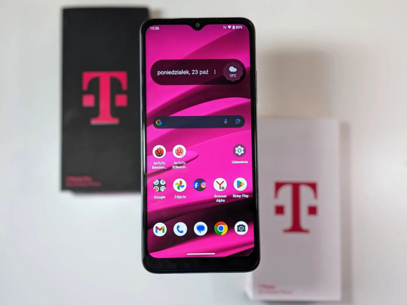 t-phone-5g-2023-37964569.jpg