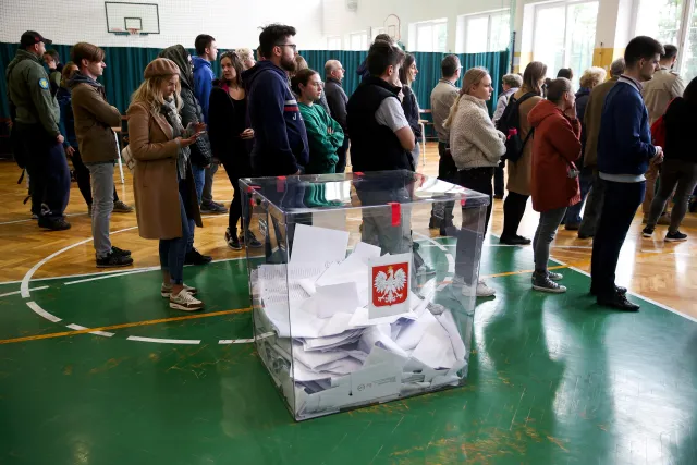 Powyborcze echa, czyli kto odpowiada za kolejki do głosowania