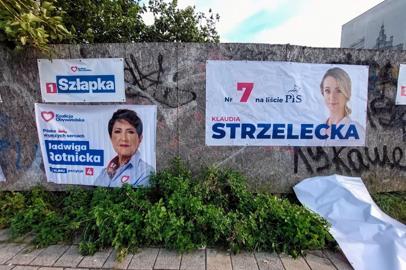 Nietypowy pomysł na banery polityczne. Trafią na front wojny w Ukrainie