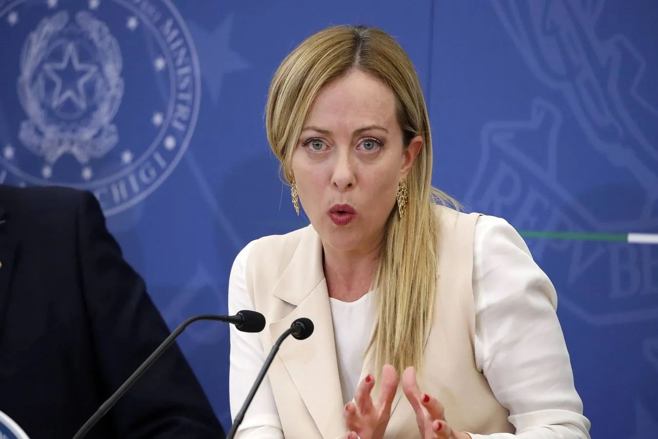 Giorgia Meloni padła ofiarą pranksterów. W jej gabinecie dymisja "odpowiedzialnego"