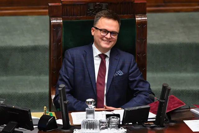 Obrady Sejmu. Hołownia wyłączył Suskiemu mikrofon. "W jakim trybie chce pan wystąpić, Marku Suski?"