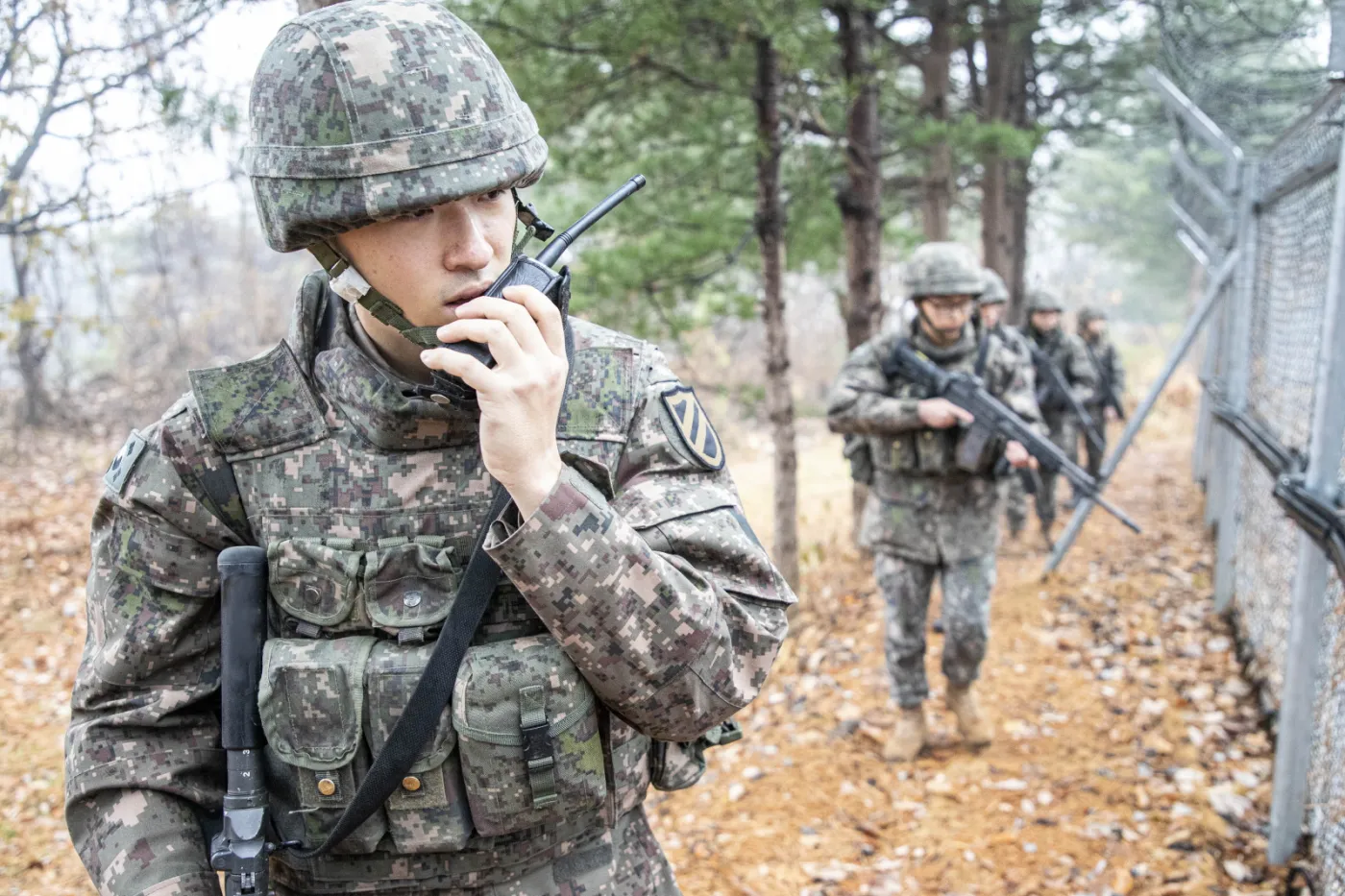 Nerwowa reakcja Korei Północnej. Wysyła wojsko i broń na granicę
