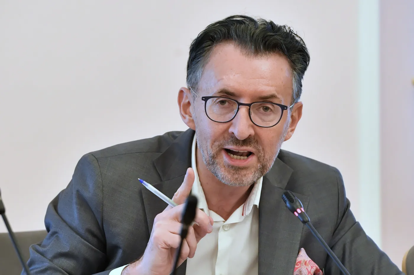 Prof. Chmaj: Prezydent niczego nie uzdrowi